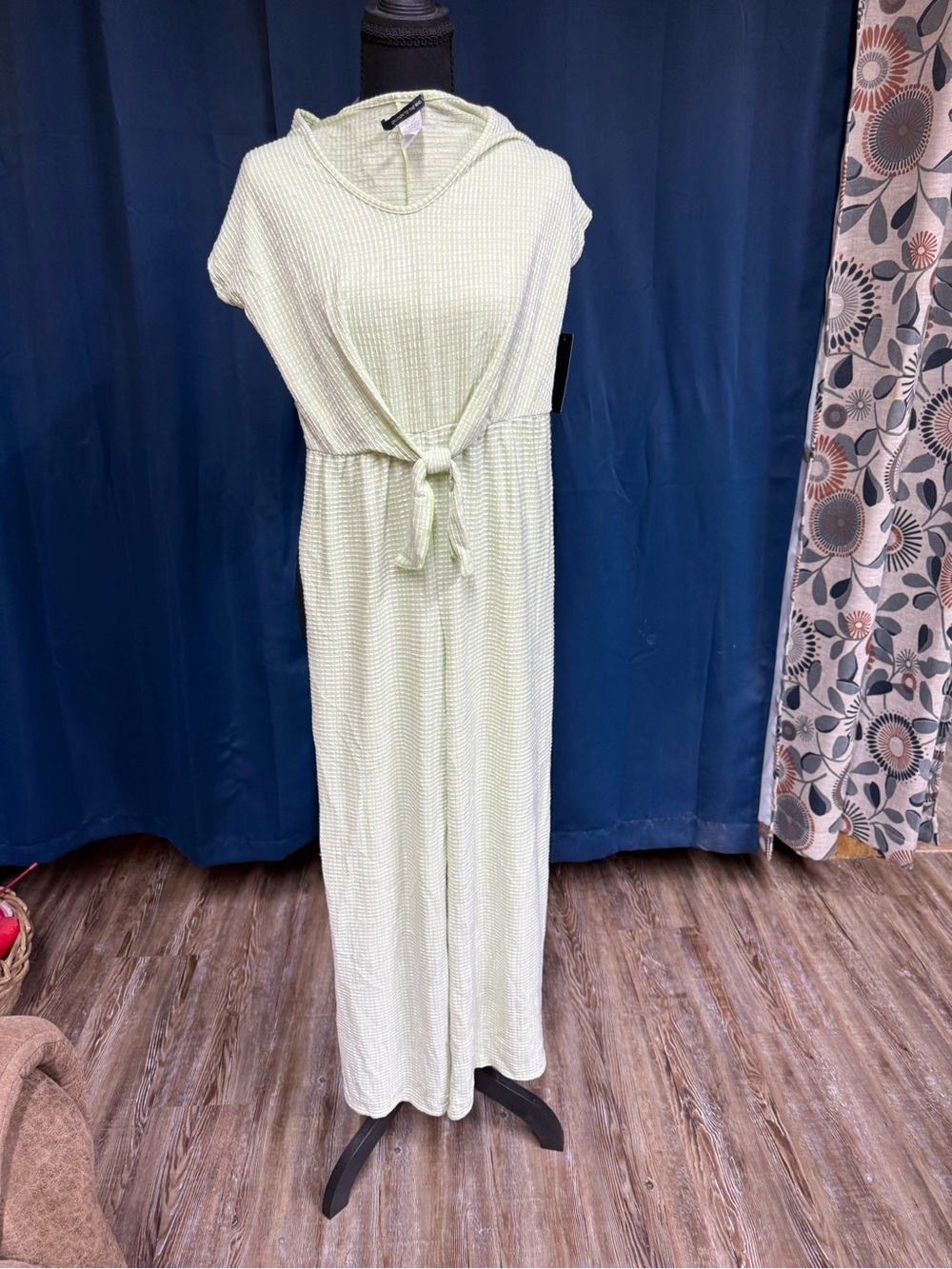 Light Green Hooded Tie-Waist Jumpsuit by Caution to the Wind Size Large